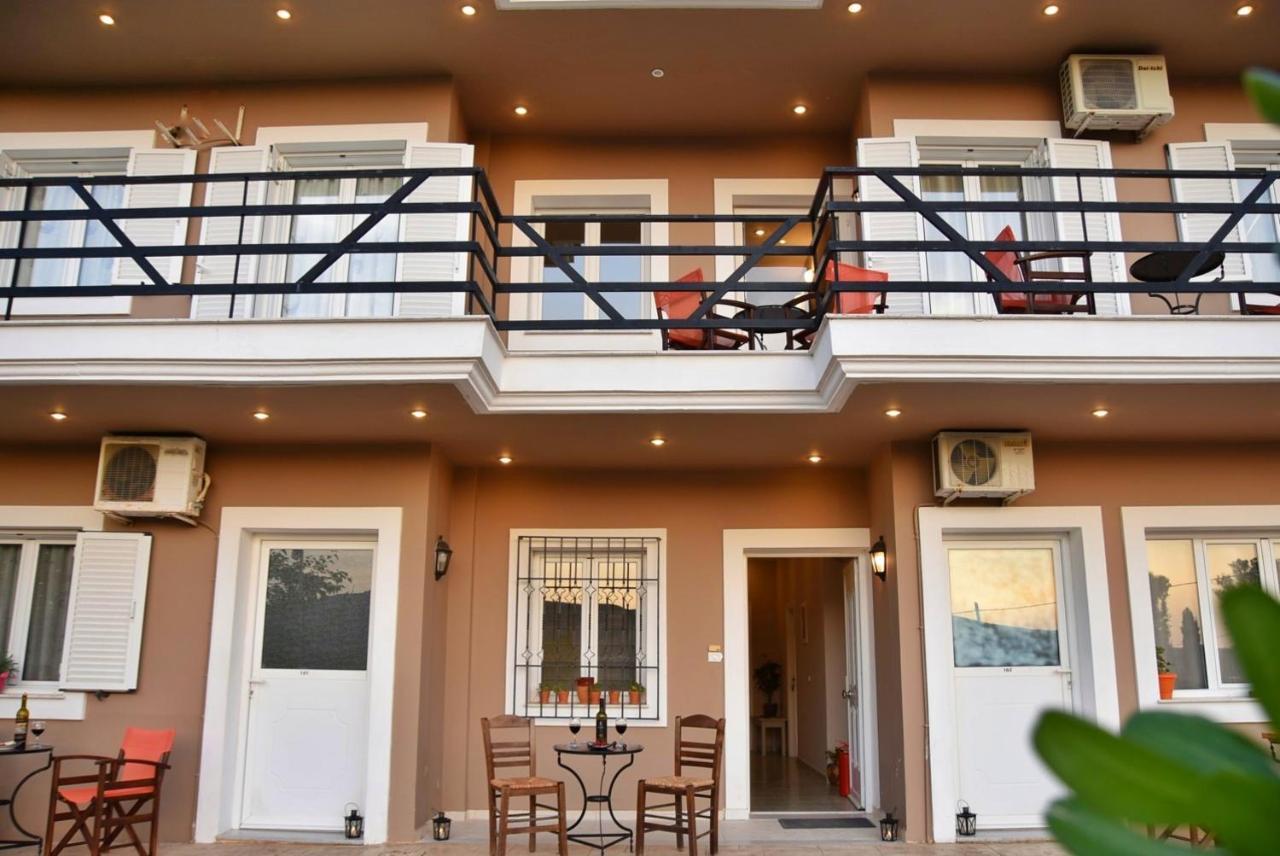 Anemomylos Apartments リクスリオン エクステリア 写真